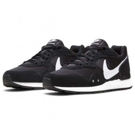 NIKE VENTURE RUNNER